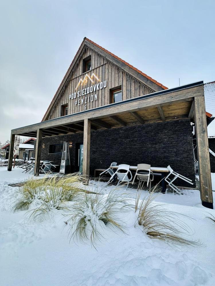 Penzion A Restaurace Pod Sjezdovkou Cenkovice Exterior foto
